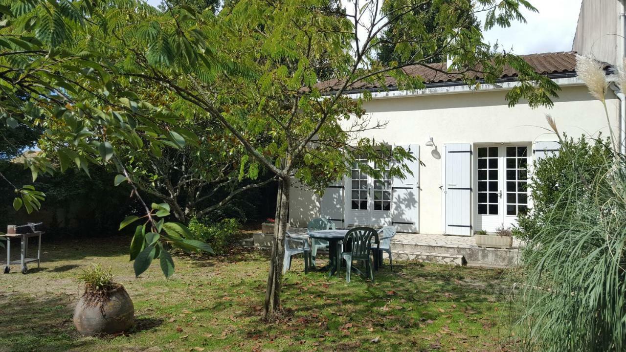 L'Abri D'Emilie Villa Saint-Xandre Exterior foto