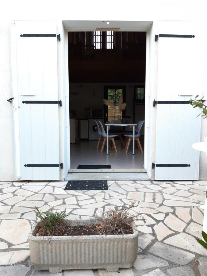 L'Abri D'Emilie Villa Saint-Xandre Exterior foto